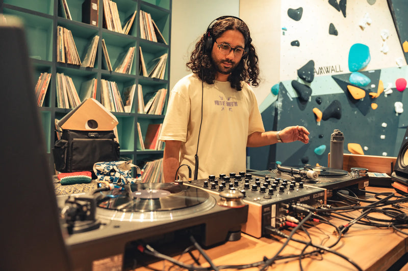 Cafe & DJ Corner